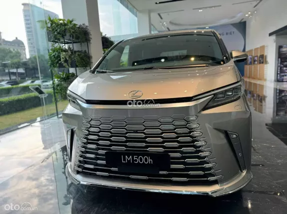 Lexus LM500h 6 ghế 2025 - Phiên bản nâng cấp, bổ sung vật liệu giảm rung và cách âm