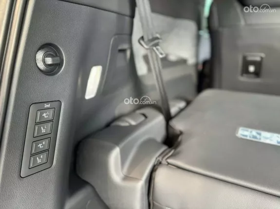 Lexus LM500h 6 ghế 2025 - Phiên bản nâng cấp, bổ sung vật liệu giảm rung và cách âm