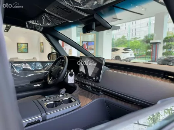 Lexus LM500h 6 ghế 2025 - Phiên bản nâng cấp, bổ sung vật liệu giảm rung và cách âm