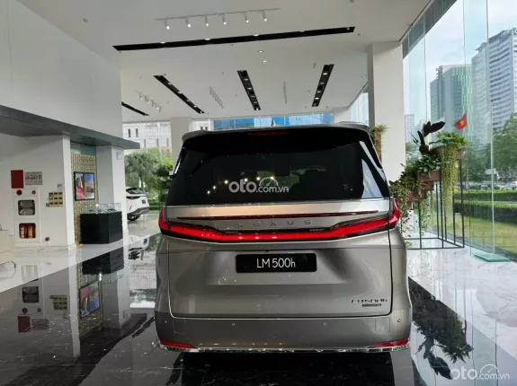 Lexus LM500h 6 ghế 2025 - Phiên bản nâng cấp, bổ sung vật liệu giảm rung và cách âm