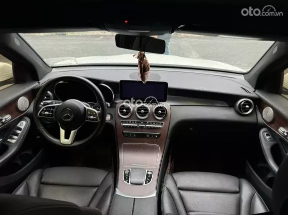 Mercedes-Benz GLC 200 V1 2022 - Xe 1 chủ mua mới từ đầu, đăng ký t6/2022