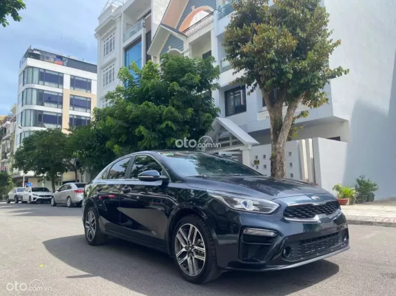 Kia Cerato 2.0 AT Premium 2020 - Kia cerato 2.0AT premium 2020