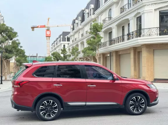 Mitsubishi Outlander 2.0 CVT 2020 - Xe chủ đi giữ gìn, giá tốt thương lượng