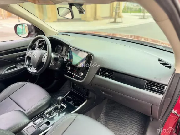 Mitsubishi Outlander 2.0 CVT 2020 - Xe chủ đi giữ gìn, giá tốt thương lượng
