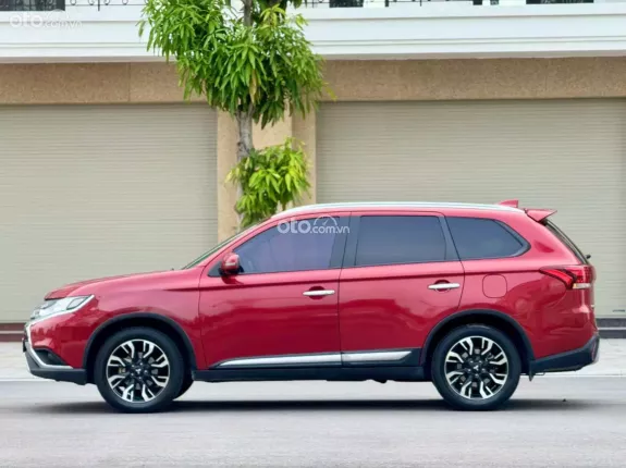 Mitsubishi Outlander 2.0 CVT 2020 - Xe chủ đi giữ gìn, giá tốt thương lượng