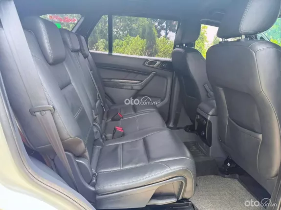 Ford Everest Titanium 2.2L 4x2 AT 2017 - Xe siêu đẹp, chủ giữ gìn bao check test
