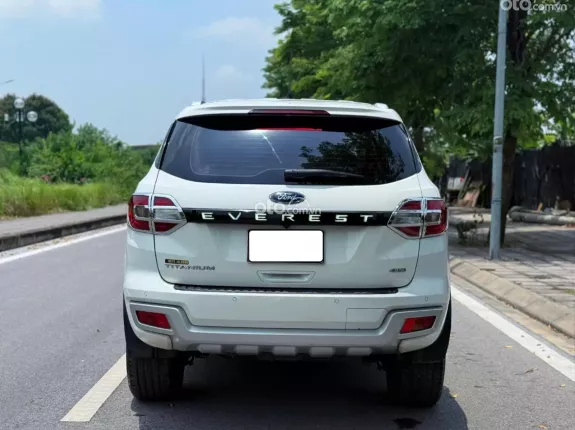 Ford Everest Titanium 2.2L 4x2 AT 2017 - Xe siêu đẹp, chủ giữ gìn bao check test