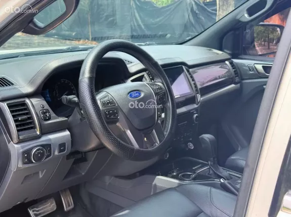 Ford Everest Titanium 2.2L 4x2 AT 2017 - Xe siêu đẹp, chủ giữ gìn bao check test