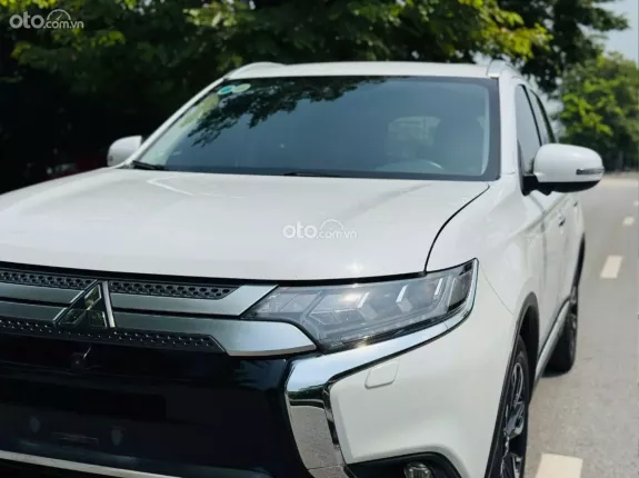 Mitsubishi Outlander 2.0 CVT Premium 2021 - Đủ hồ sơ sang tên, giá tốt thương lượng