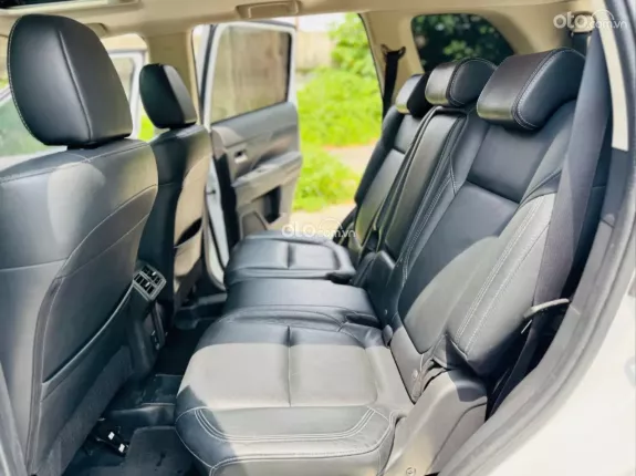 Mitsubishi Outlander 2.0 CVT Premium 2021 - Đủ hồ sơ sang tên, giá tốt thương lượng