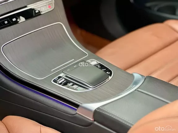 Mercedes-Benz GLC 300 4Matic V1 2022 - Bao check xe thoải mái