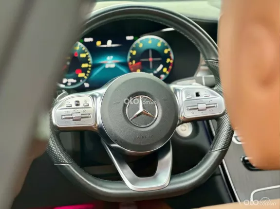 Mercedes-Benz GLC 300 4Matic V1 2022 - Bao check xe thoải mái