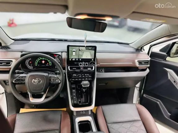 Toyota Innova Cross Xăng 2024 - Xe lướt như mới, ODO chỉ 23.000 km