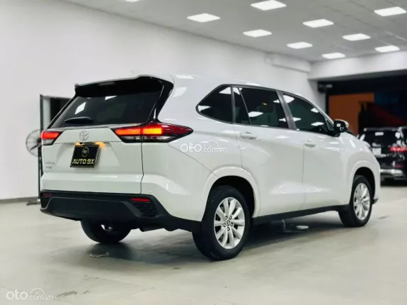 Toyota Innova Cross Xăng 2024 - Xe lướt như mới, ODO chỉ 23.000 km