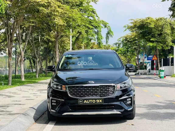 Kia Sedona 2.2 DATH 2020 - Xe màu xanh - Nội thất Kem