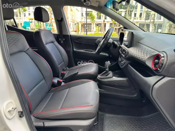 Hyundai Grand i10 2023 - Xe siêu lướt 12.000 km, giá tốt sang tên