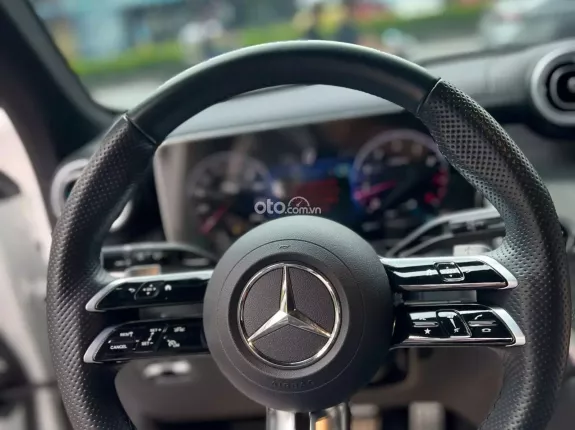 Mercedes-Benz GLC 300 2023 - Chủ đi siêu ít