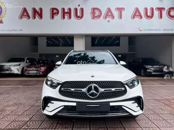 Mercedes-Benz GLC 300 2023 - Chủ đi siêu ít