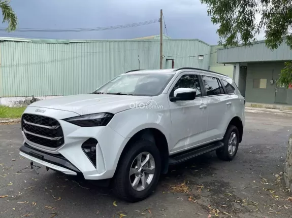 Isuzu mu-X 1.9 B7 4x2 MT 2025 - Ưu đãi khủng tiền mặt - Trả trước từ 250 tr