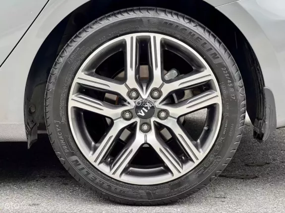 Kia Cerato 1.6 AT Luxury 2018 - Tài chính rất hợp lý!