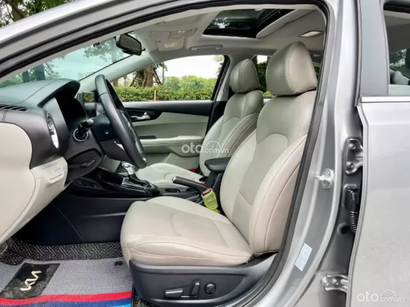 Kia Cerato 1.6 AT Luxury 2018 - Tài chính rất hợp lý!