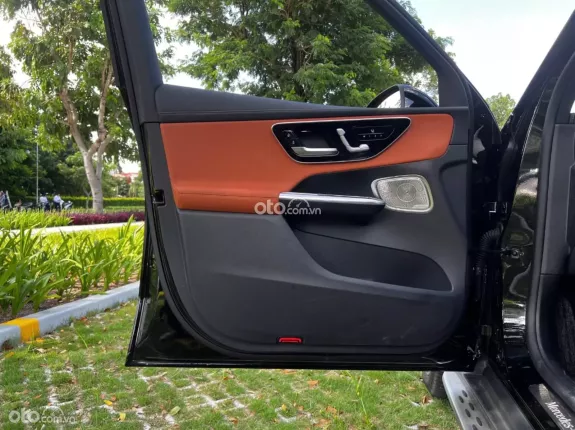 Mercedes-Benz GLC 300 4Matic 2024 - Mercedes GLC300 4Matic 2024 siêu lướt 4.500km như xe thùng