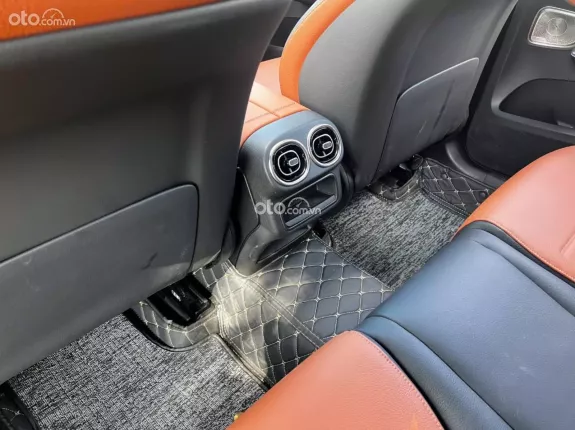 Mercedes-Benz GLC 300 4Matic 2024 - Mercedes GLC300 4Matic 2024 siêu lướt 4.500km như xe thùng