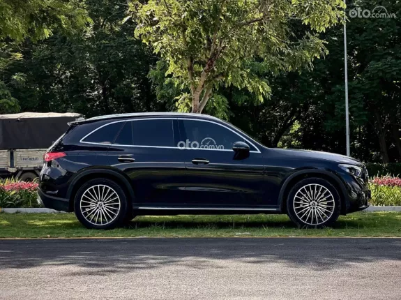 Mercedes-Benz GLC 300 4Matic 2024 - Mercedes GLC300 4Matic 2024 siêu lướt 4.500km như xe thùng