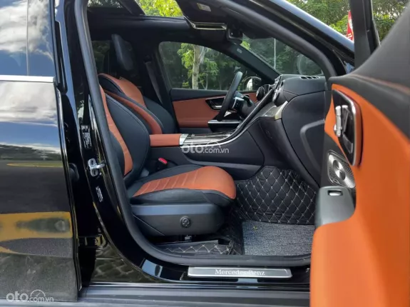 Mercedes-Benz GLC 300 4Matic 2024 - Mercedes GLC300 4Matic 2024 siêu lướt 4.500km như xe thùng