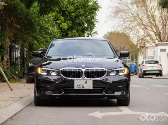 BMW 320i Sport Line 2022 - Full black cực ngầu