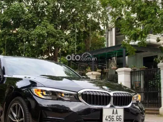 BMW 320i Sport Line 2022 - Full black cực ngầu