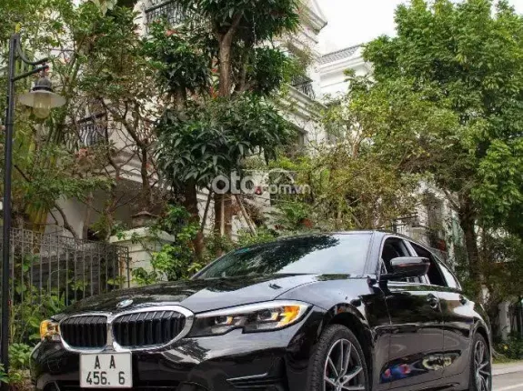 BMW 320i Sport Line 2022 - Full black cực ngầu