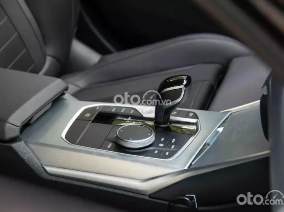 BMW 320i Sport Line 2022 - Full black cực ngầu