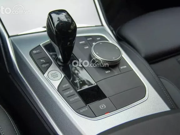 BMW 320i Sport Line 2022 - Full black cực ngầu