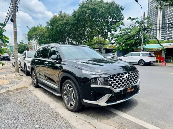 Hyundai Santa Fe Calligraphy 2.5 7 chỗ 2023 - Xe gia đình ít sử dụng, sơn zin 99%