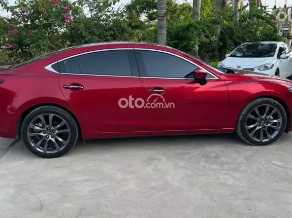 Mazda 6 2.5L Signature Premium 2021 - Xe siêu lướt 29.000 km, chủ giữ gìn