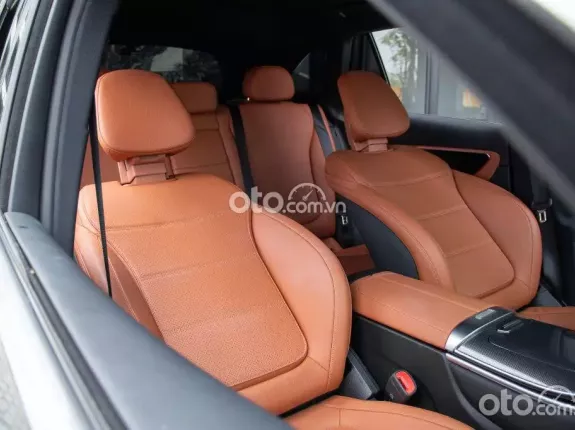 Mercedes-Benz GLC 200 4Matic 2023 - Sản xuất 2023 đăng ký lần đầu tháng 9/2024