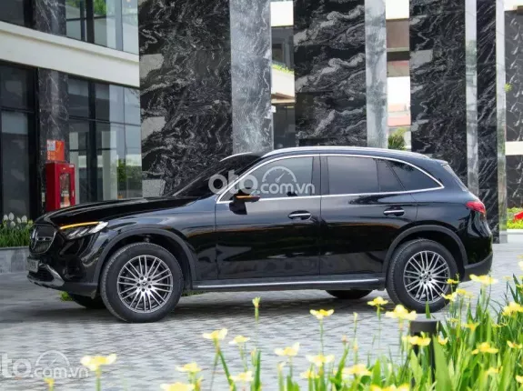 Mercedes-Benz GLC 200 4Matic 2023 - Sản xuất 2023 đăng ký lần đầu tháng 9/2024