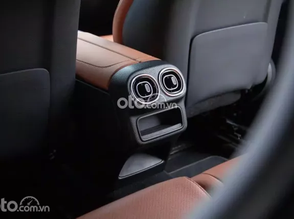 Mercedes-Benz GLC 200 4Matic 2023 - Sản xuất 2023 đăng ký lần đầu tháng 9/2024