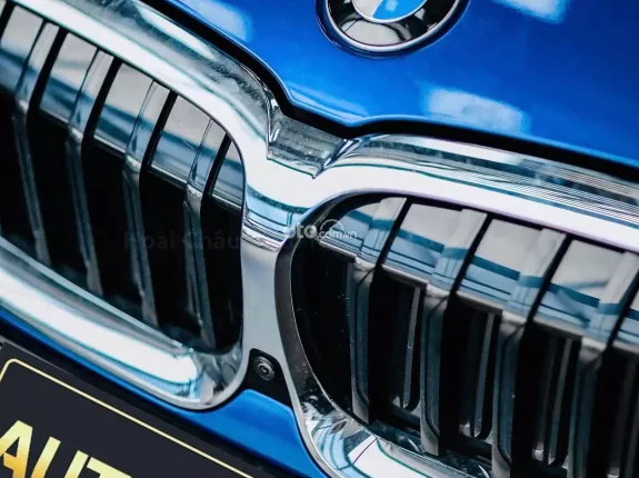 BMW 330i M Sport 2021 - Model 2022 màu xanh cực bén