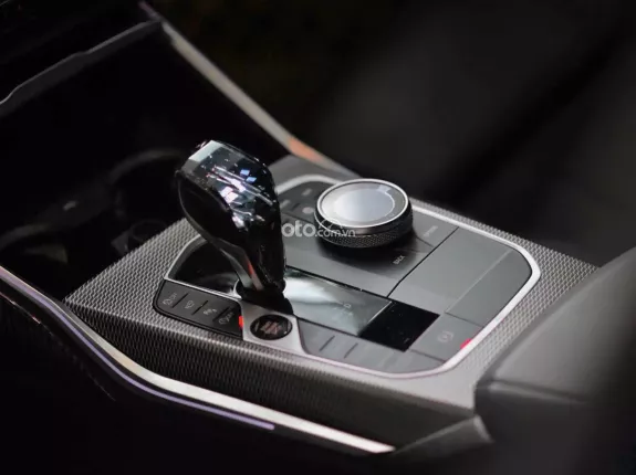 BMW 330i M Sport 2021 - Model 2022 màu xanh cực bén