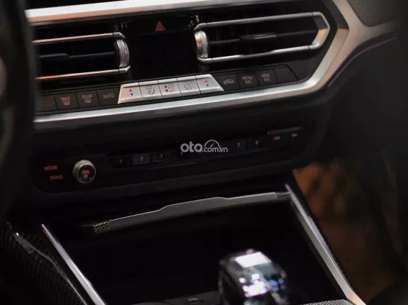 BMW 330i M Sport 2021 - Model 2022 màu xanh cực bén