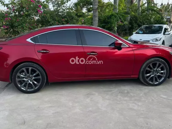Mazda 6 2.5L Signature Premium 2021 - Xe siêu lướt 29.000 km, chủ giữ gìn