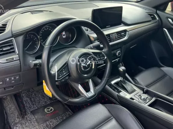 Mazda 6 2.5L Signature Premium 2021 - Xe siêu lướt 29.000 km, chủ giữ gìn