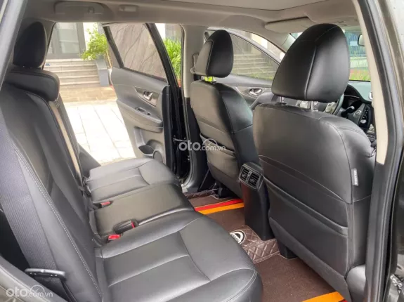 Nissan X trail 2.5 SV 4WD Premium 2018 - Chính chủ tư nhân từ đầu biển Hà Nội