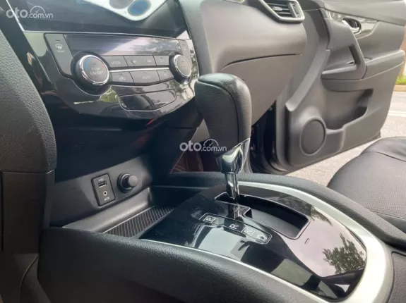 Nissan X trail 2.5 SV 4WD Premium 2018 - Chính chủ tư nhân từ đầu biển Hà Nội