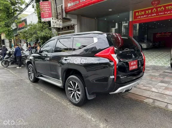 Mitsubishi Pajero Sport D 4x2 AT 2018 - SUV 7 chỗ cực đẹp, máy dầu cực khỏe, keo chỉ Zin tuyệt đối