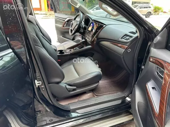 Mitsubishi Pajero Sport D 4x2 AT 2018 - SUV 7 chỗ cực đẹp, máy dầu cực khỏe, keo chỉ Zin tuyệt đối