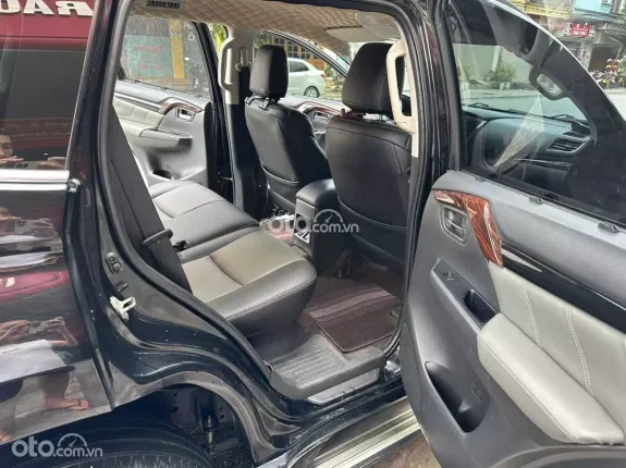Mitsubishi Pajero Sport D 4x2 AT 2018 - SUV 7 chỗ cực đẹp, máy dầu cực khỏe, keo chỉ Zin tuyệt đối