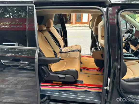 Kia Carnival 2.2D Premium 2021 - Cần bán gấp xe MPV đầy đủ tiện nghi bản Premium